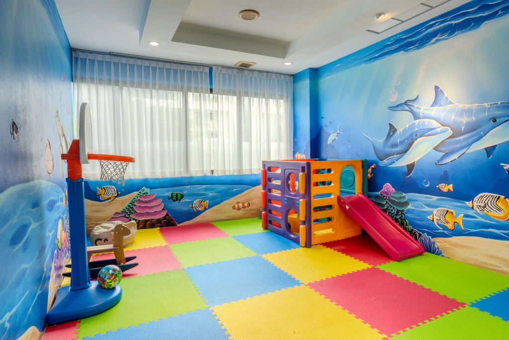 Andaman Beach Suites Hotel, Patong Phuket