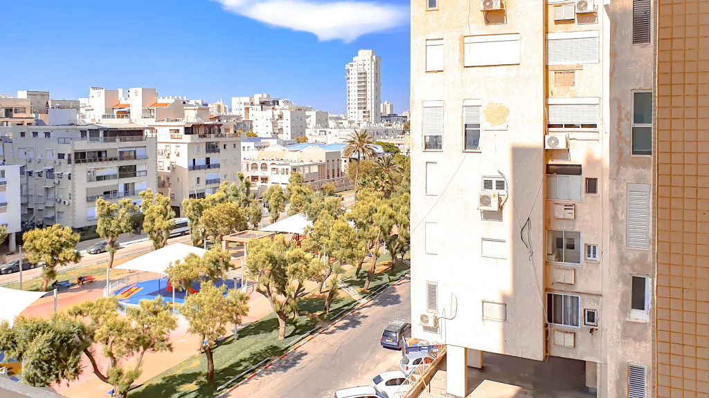 Апартаменты Charming 3 Bdr Sea View Bat Yam #B5