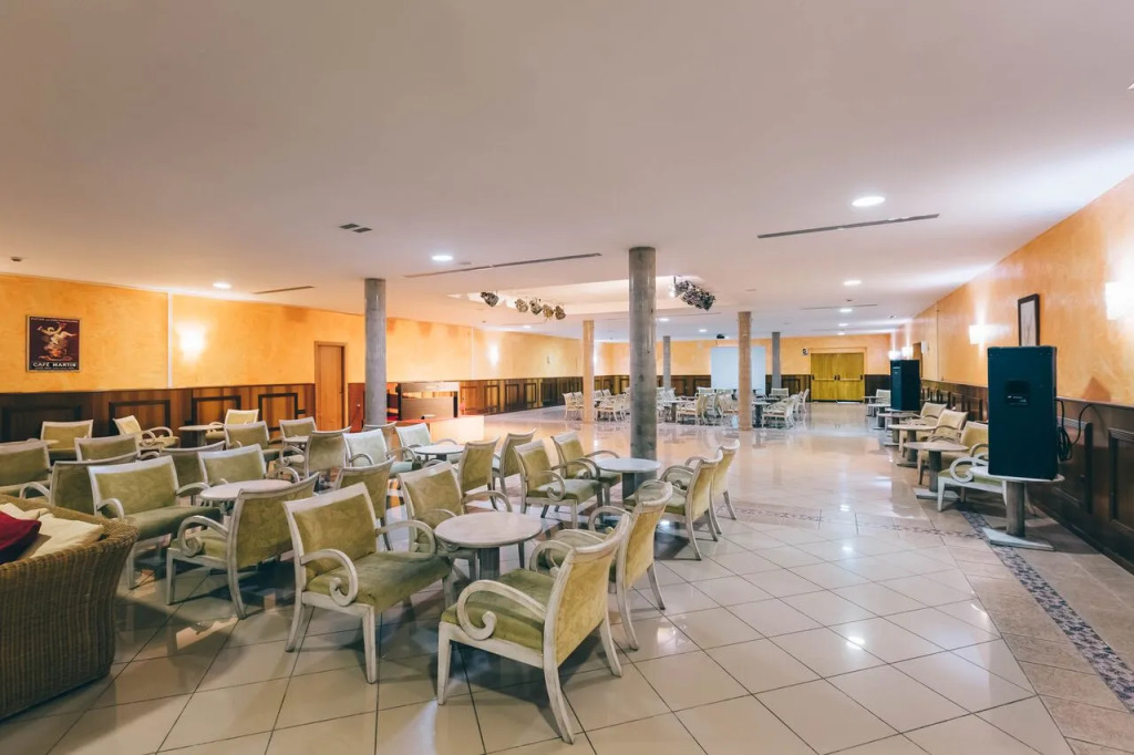 Отель Grand Muthu Golf Plaza Hotel & Spa