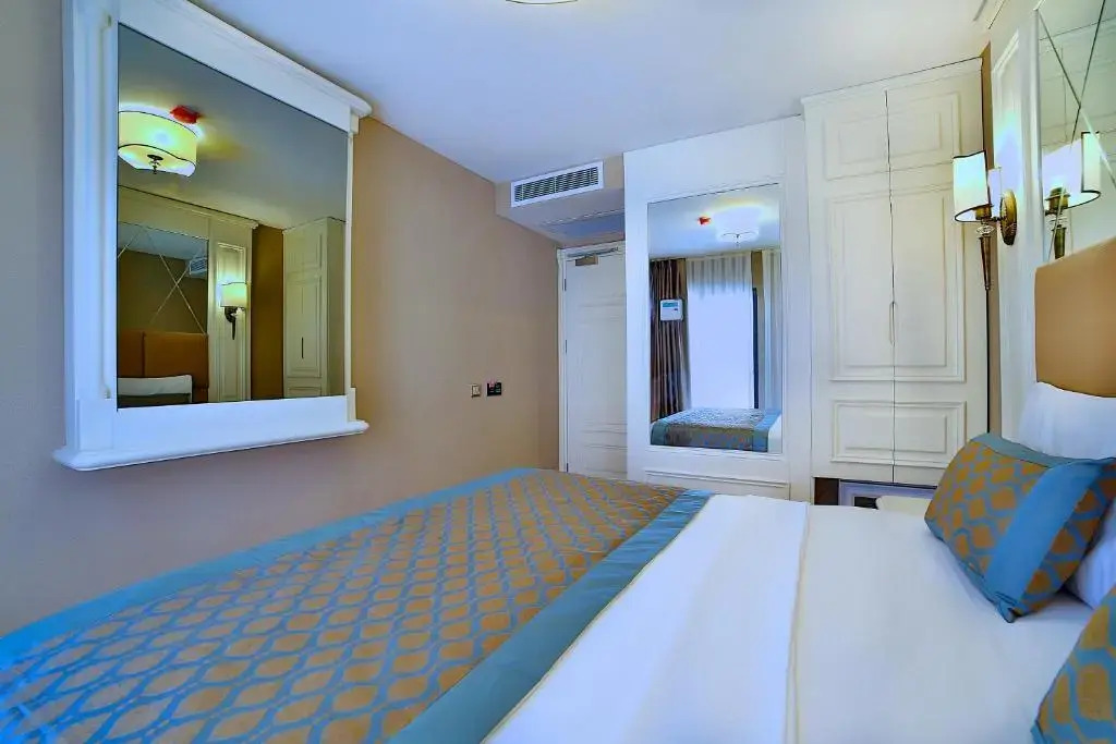 PALERİA hotel