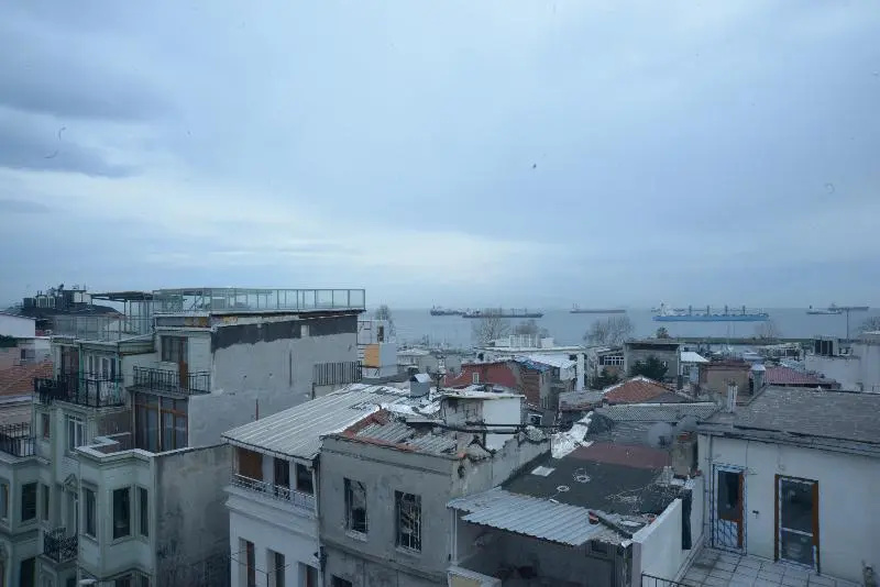 Nova City Hotel