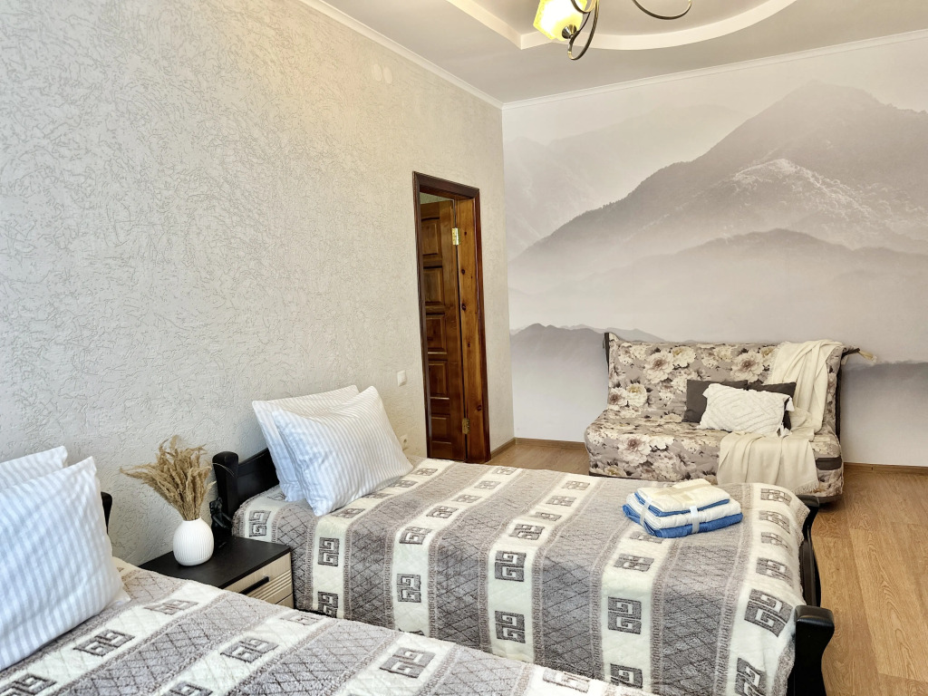 Квартира ArtHouse Dombay 1