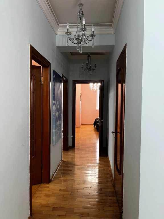 Апартаменты Flame Tower Views! Huge 3BR/2BA Central Baku