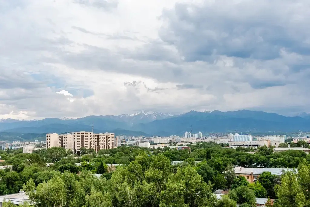 Квартира 2-к рядом с ТРЦ Мега в Центре Алматы