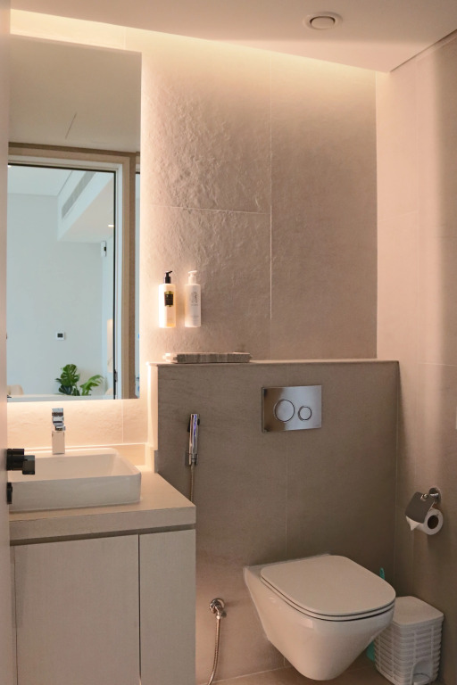 Casa Royale Vacation Homes - Dubai Marina Deluxe 1BR with Partial Marina View