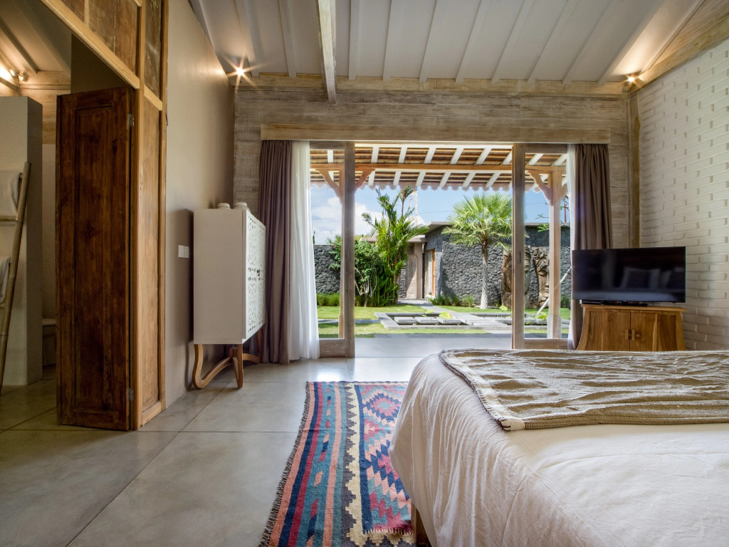 Mannao Estate by Villa Finder