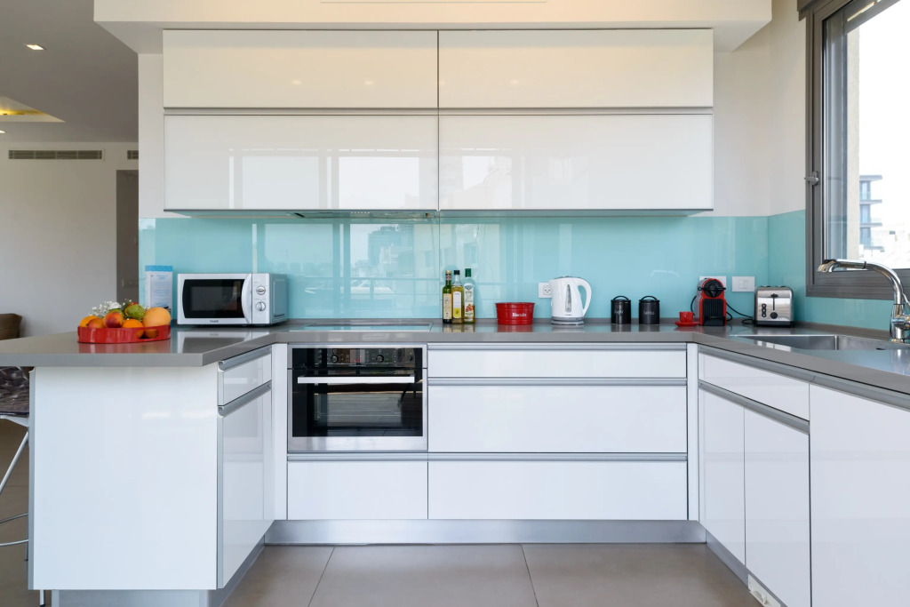 Mamad Comfort & Balcony In City Center By Feelhome