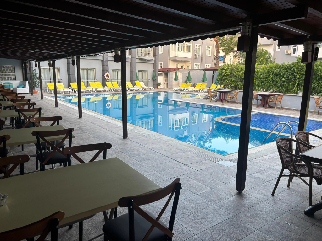 Grand Nar Hotel