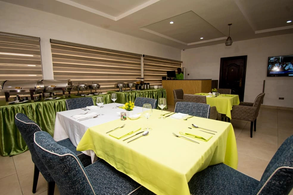 Marchforte Courtyard Hotel & Suites