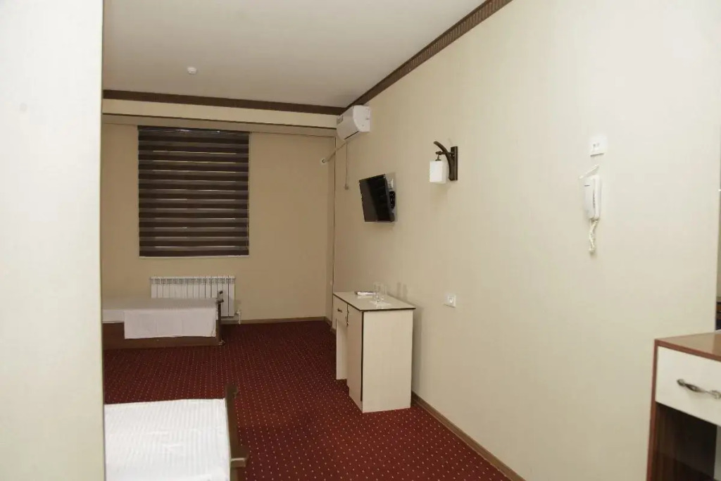 Mufarshox Hotel