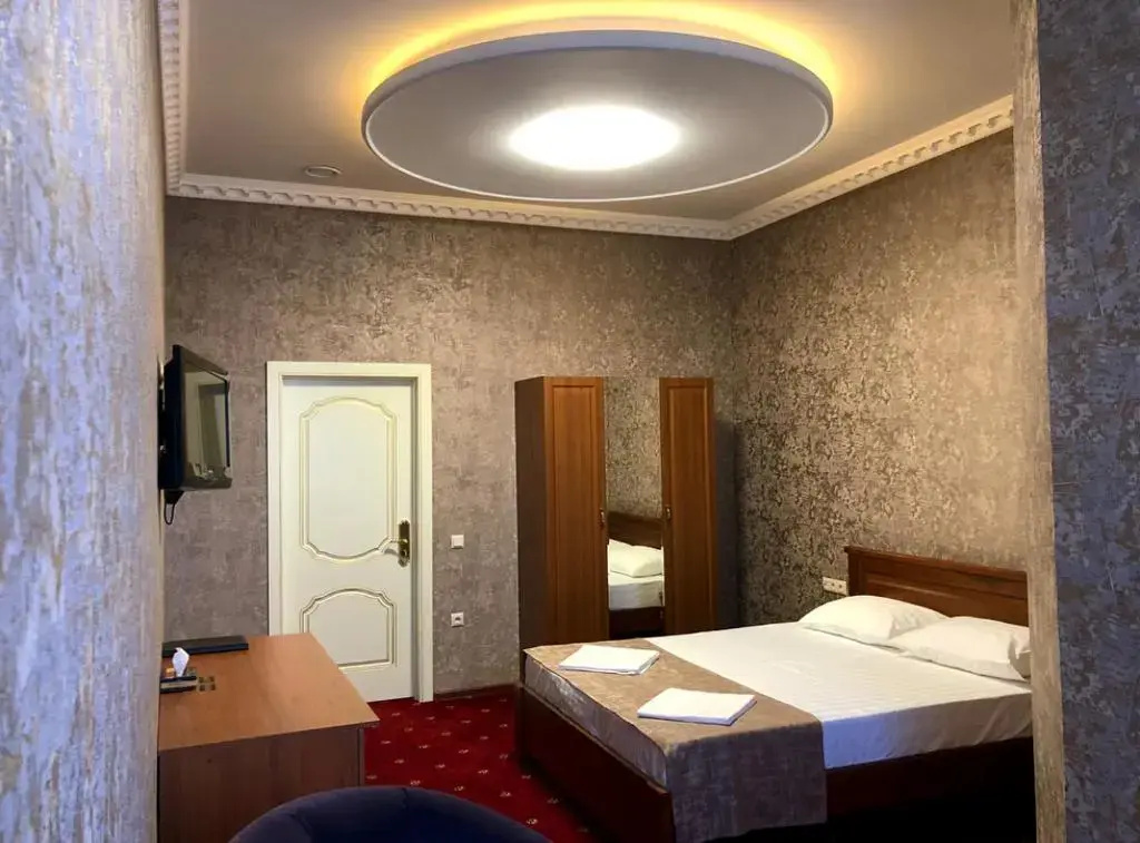 Отель Caesar Royal Palace