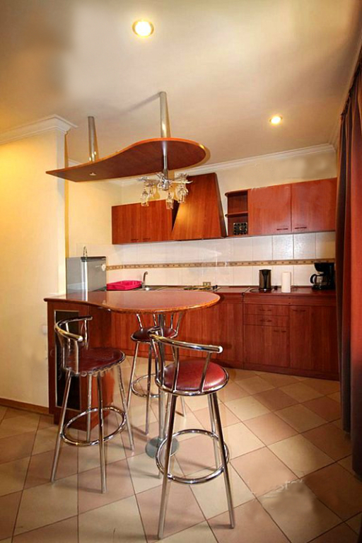 Raisa's Apartments