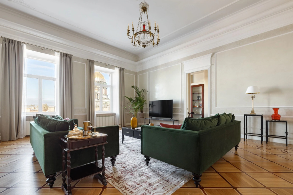 Апартаменты Minin Apartments c видом на Исаакиевский Собор 210 кв.м.