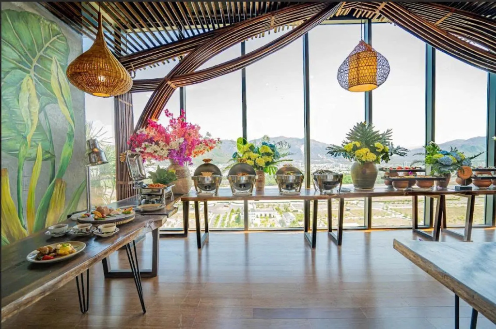 Отель The Signature Nha Trang