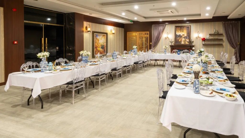 Отель Teymur Continental Hotel