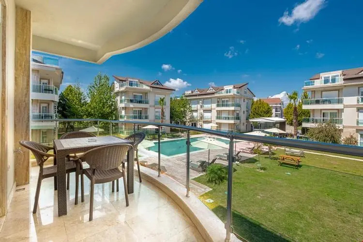 Belek Deluxe Suit