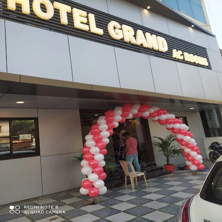 Отель Grand
