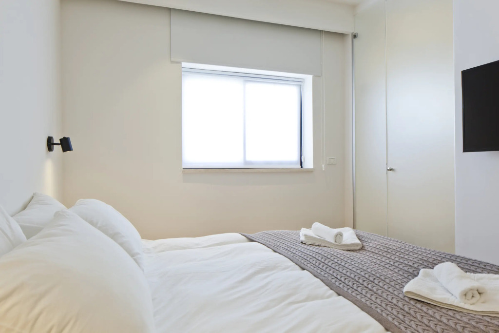 Elegant 2Br & Veranda Close To Beach By Feelhome
