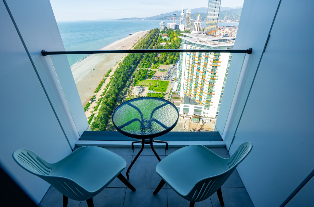 Апартаменты Designer Sea View in Alliance Privilege