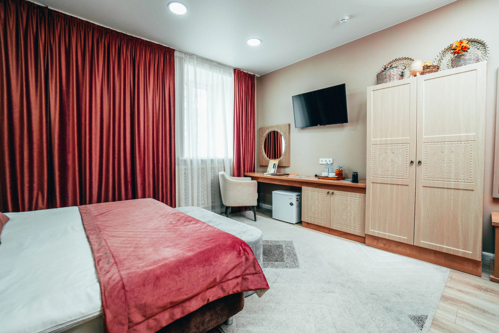 Alaas Hotel