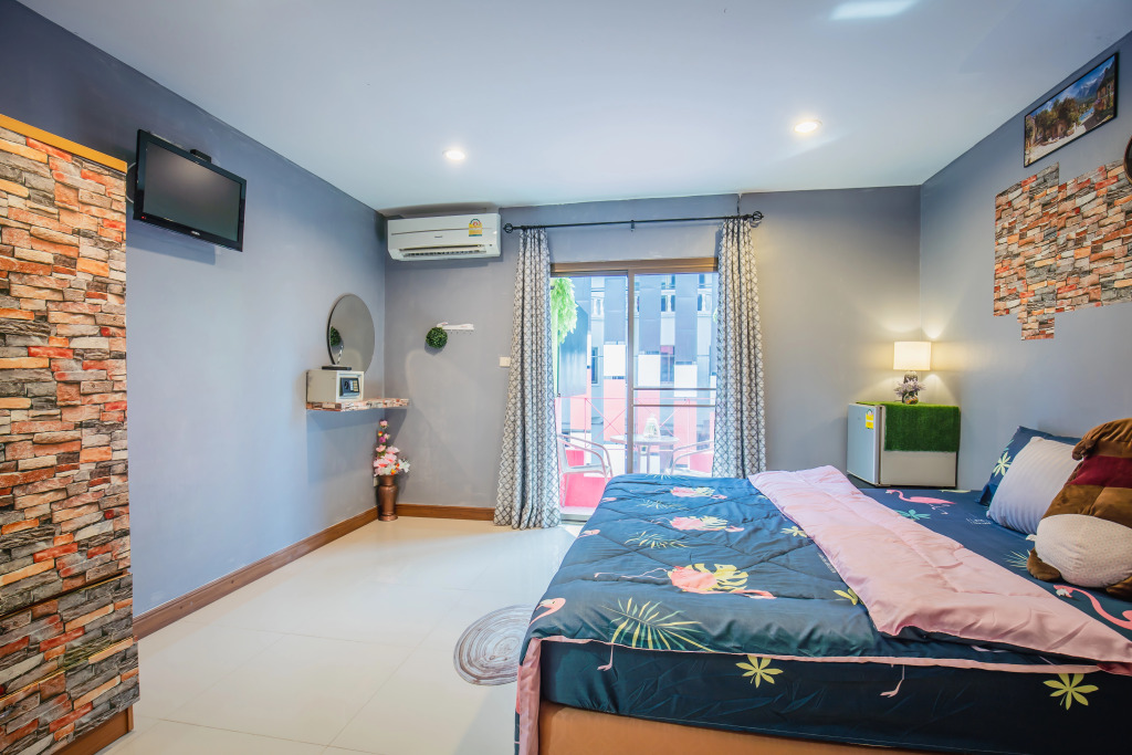 Гостевой Дом Menulis Coolly House Patong