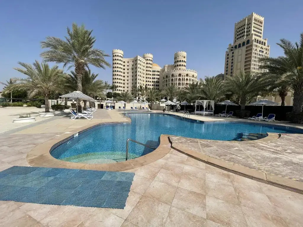 Апарт-отель Al Hamra Palace At Golf&Sea