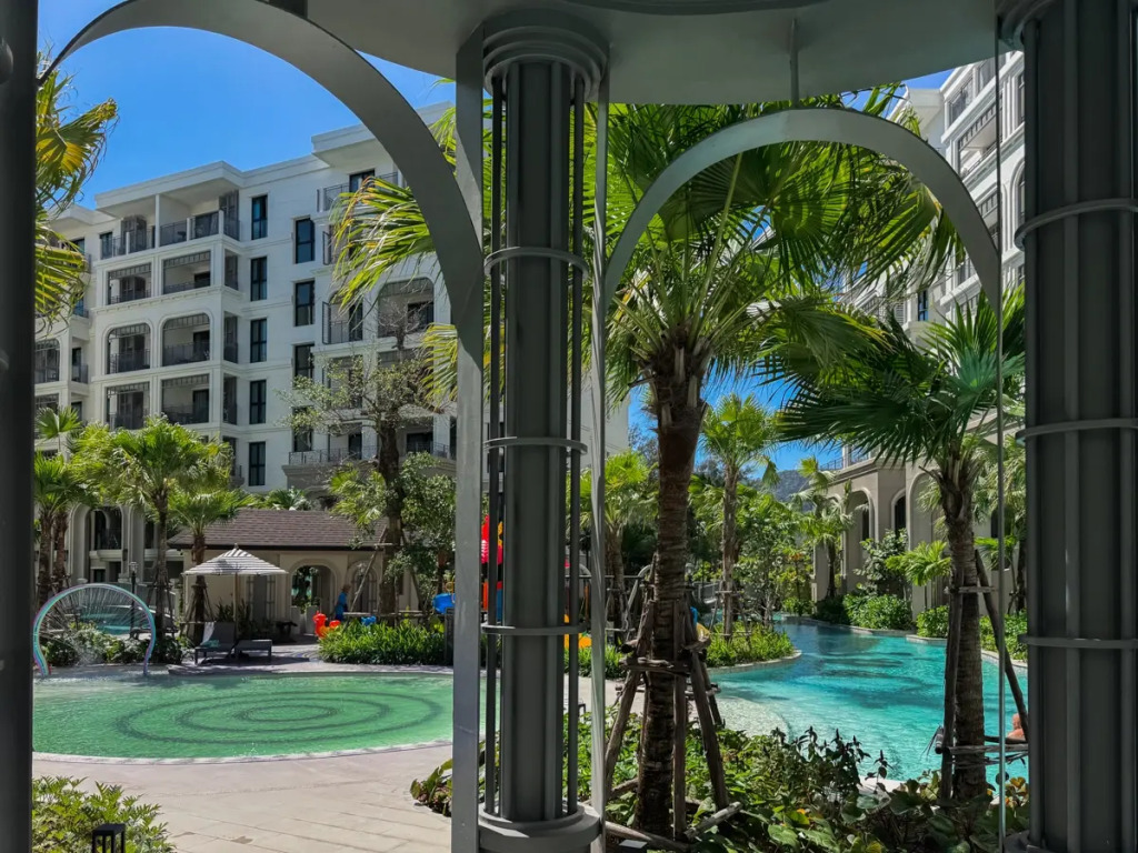Квартира Luxury 2 bdr Title Legendary Bang Tao pool view