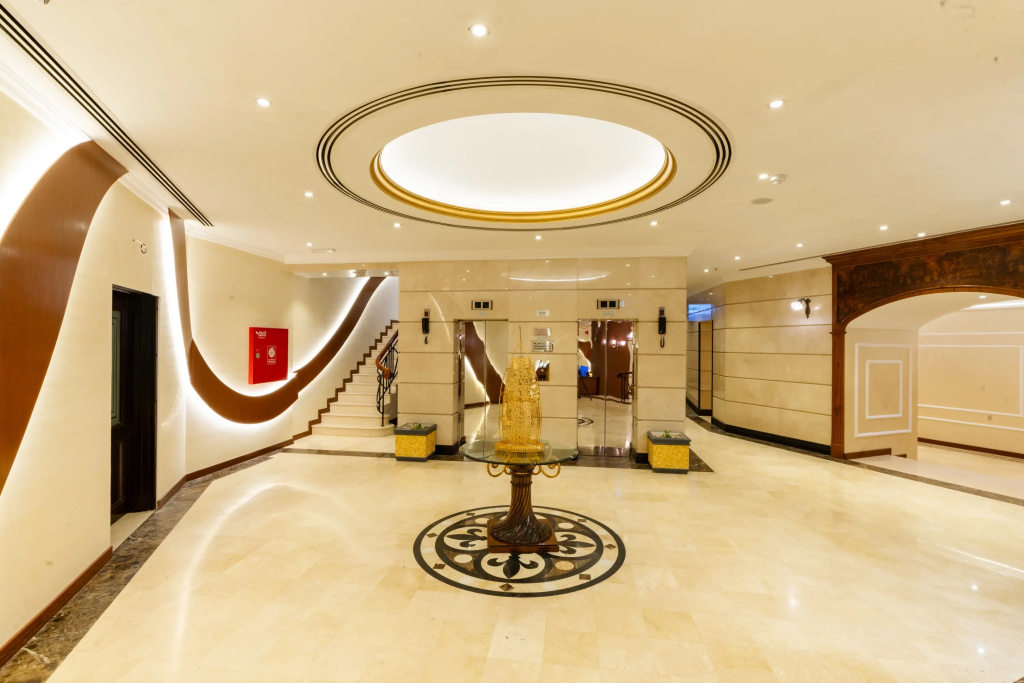 Отель Luxe Avenue