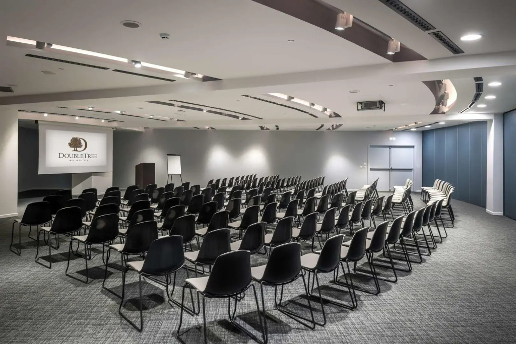 DoubleTree by Hilton Yerevan City Centre