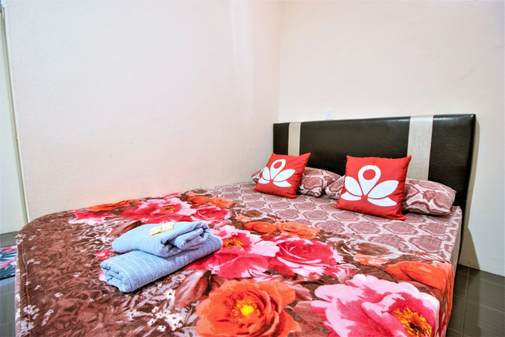 Отель ZEN Rooms Jalan Bohor