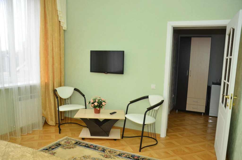 Отель Мира