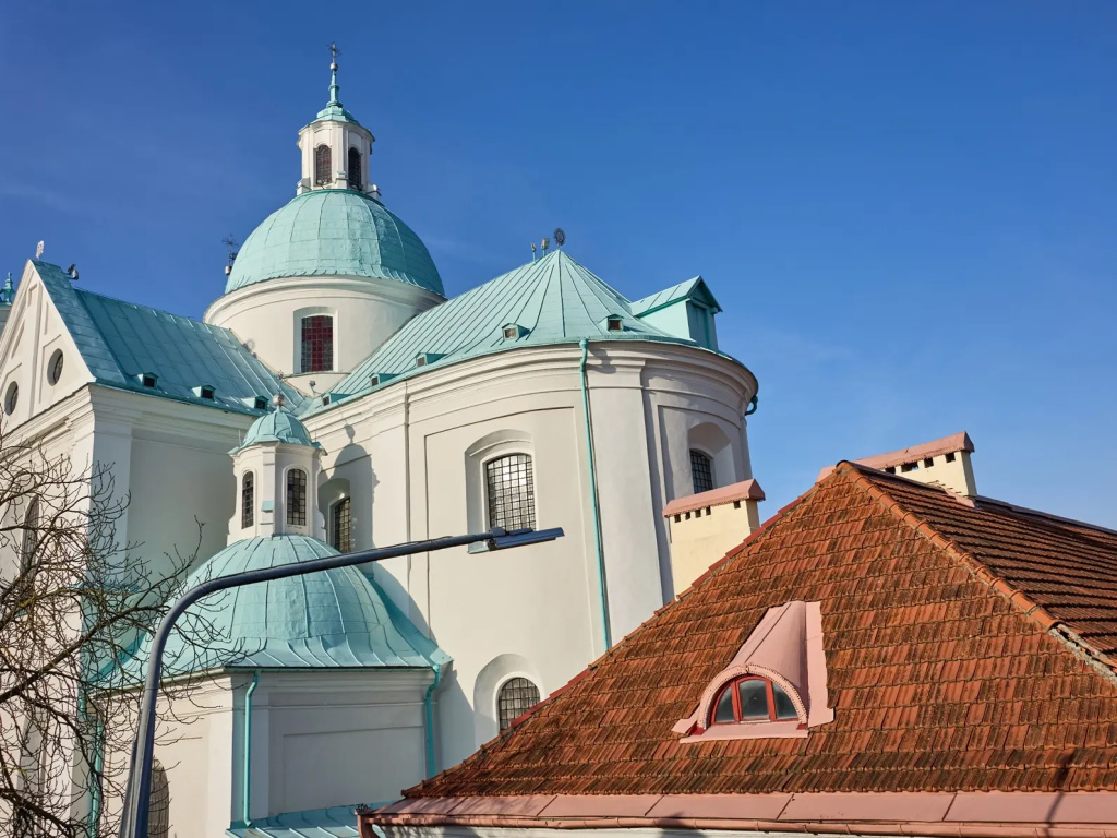 Квартира ЕвроУют Яркая студия в самом центре