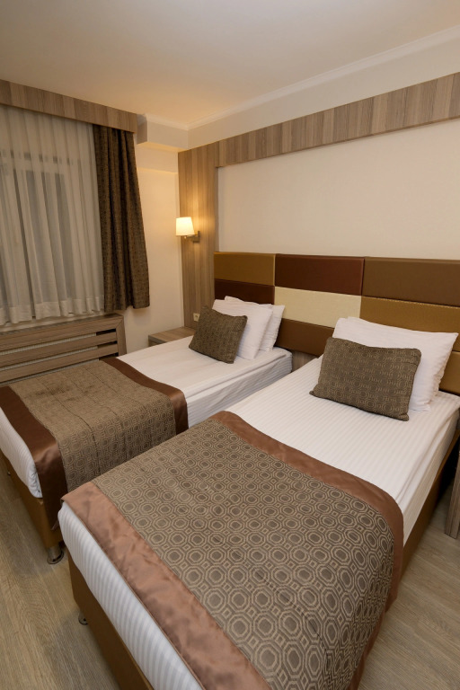 Pera Arya Hotel