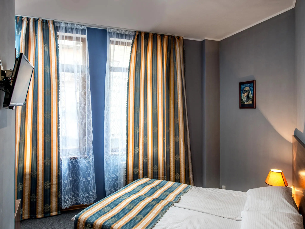Lviv Central Jam Hotel