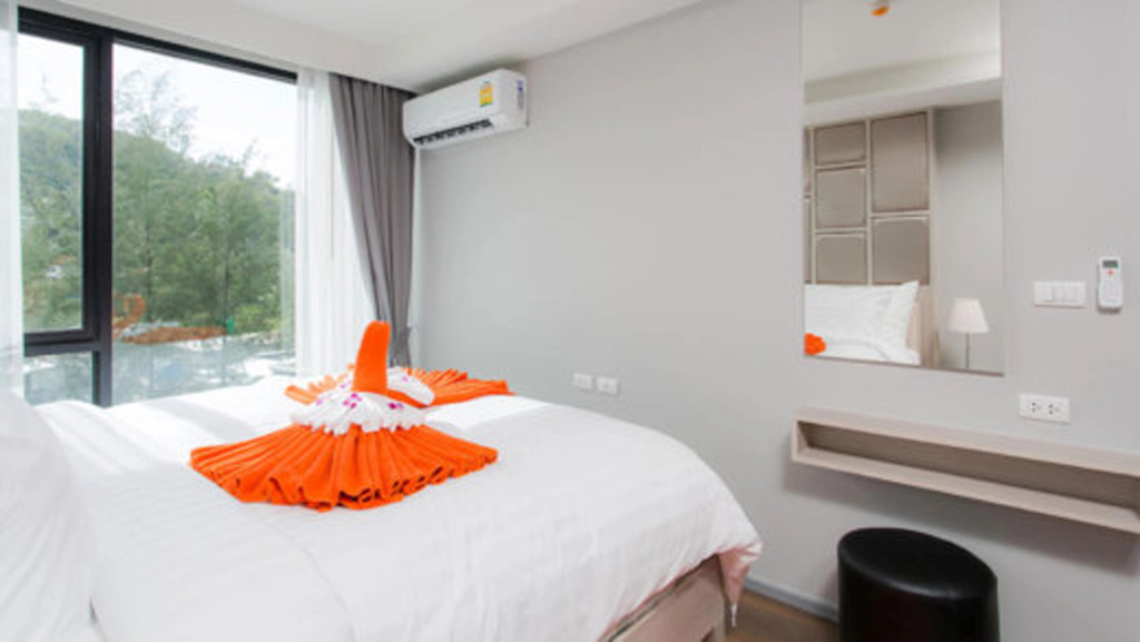 Отель ZEN Premium Surin Beach
