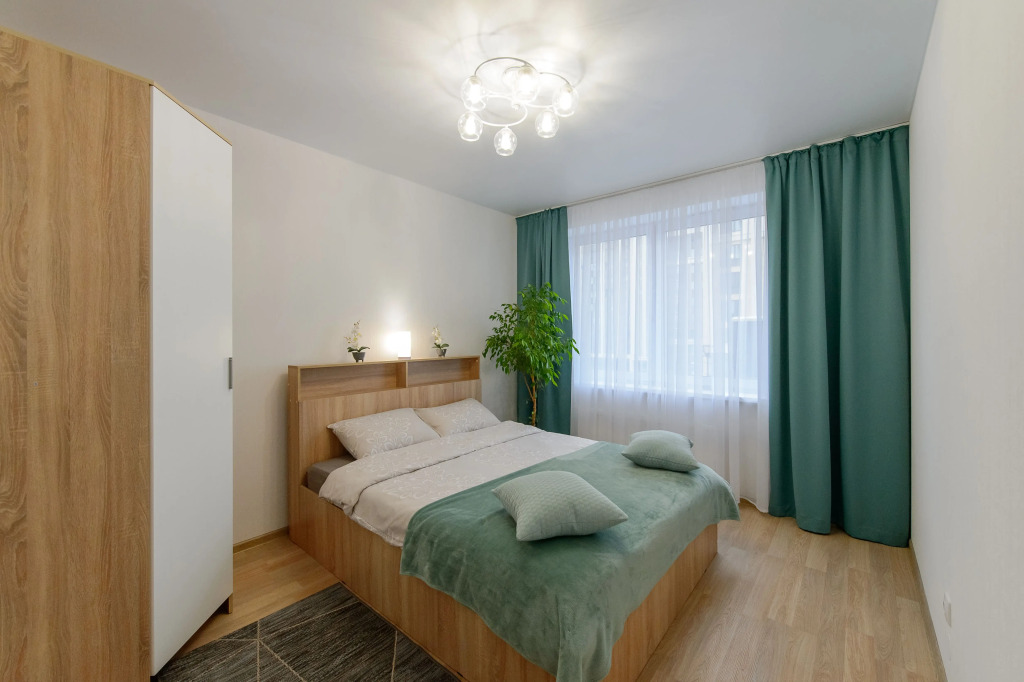 Квартира двухкомнатная Азина 25