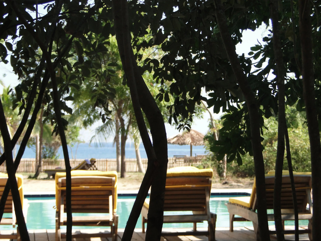 Отель Giman Free Beach Resort