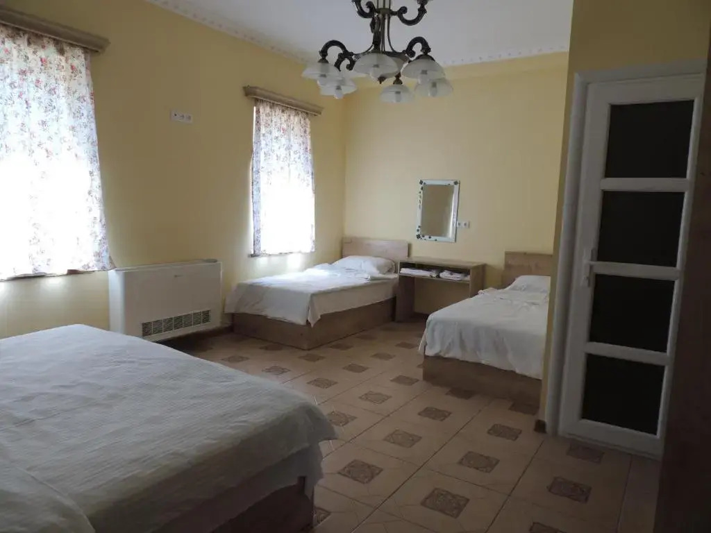 Li Yes Yerevan hotel