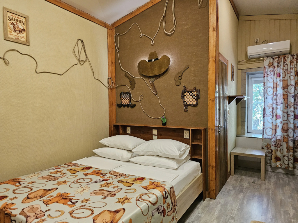 Lemon Joe Hotel