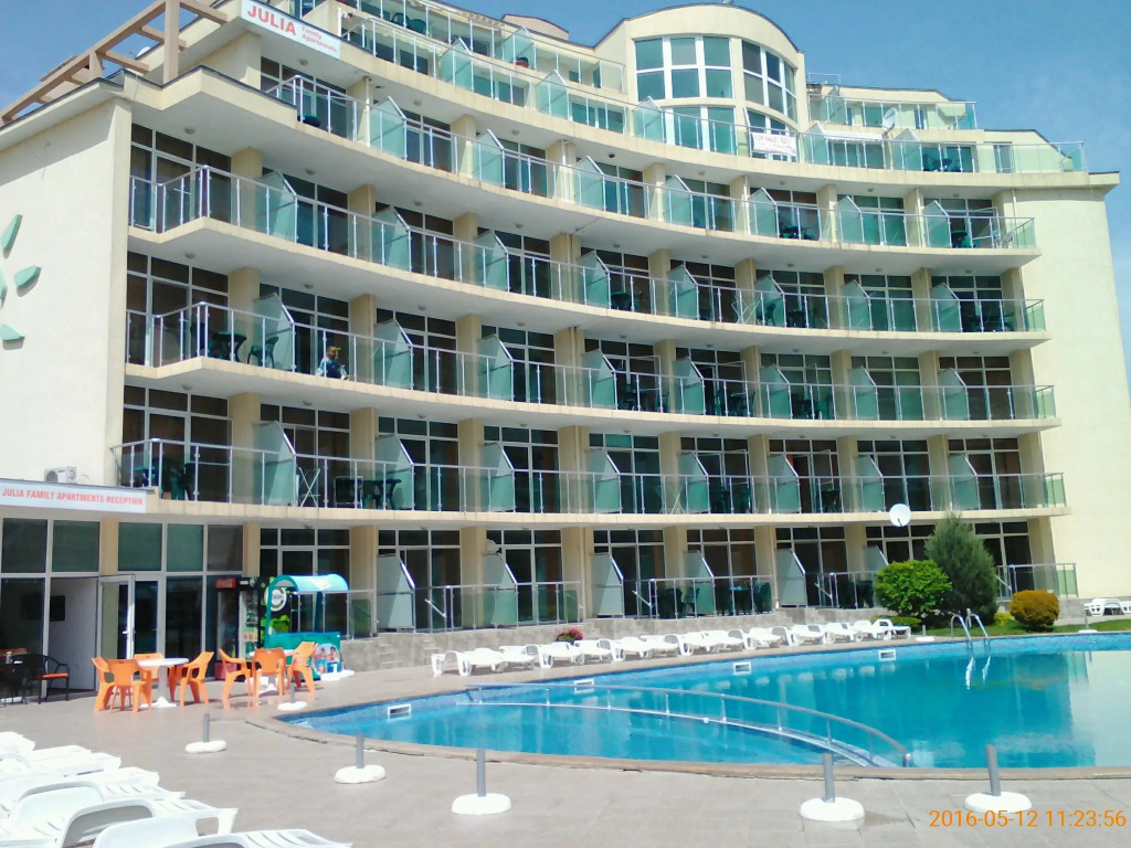 Julia Family Apartments