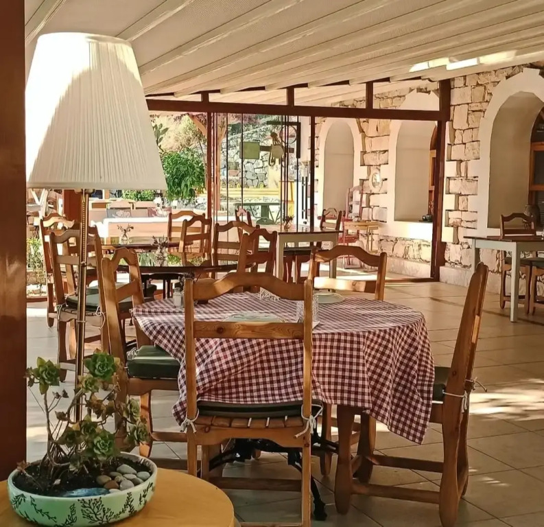 Swiss Eviniz Hotel