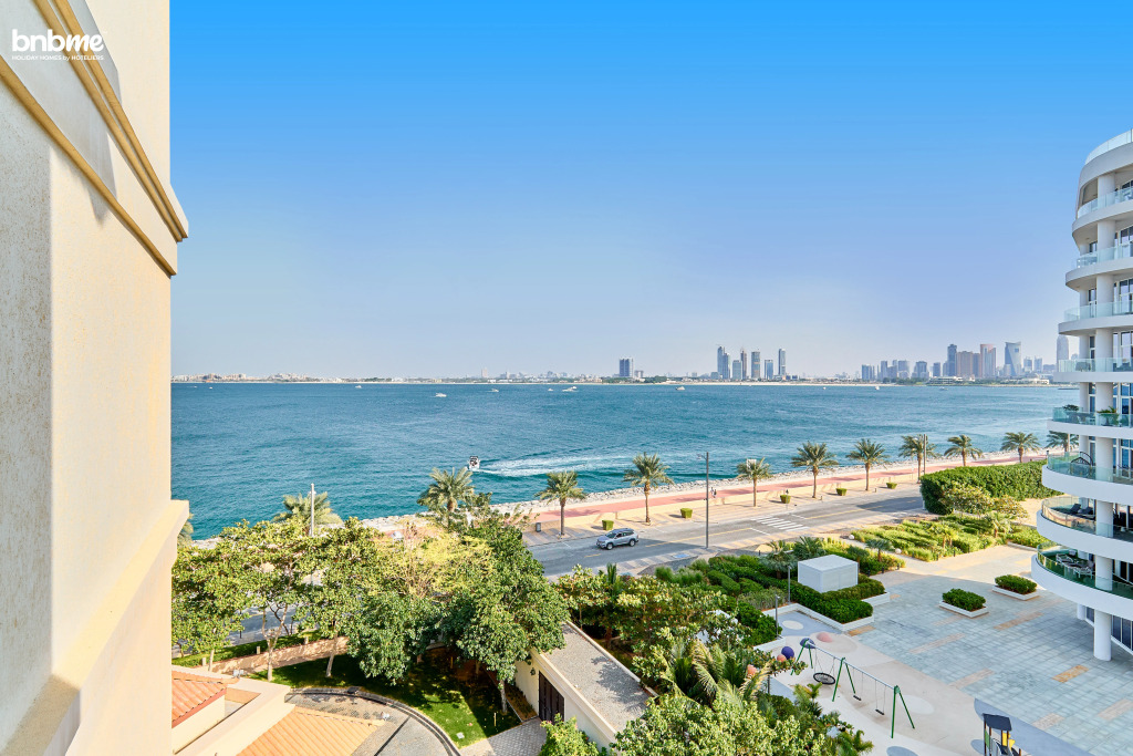 Апартаменты Bnbmehomes  Lux Living Redefined Palm Jumeirah - 507