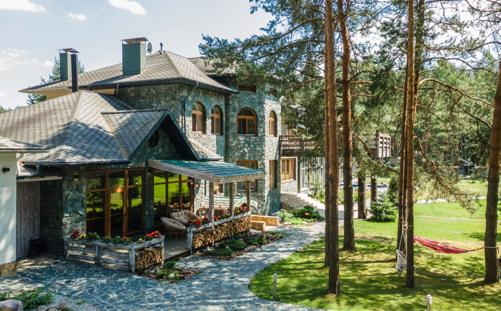 Бусел Кантри клуб