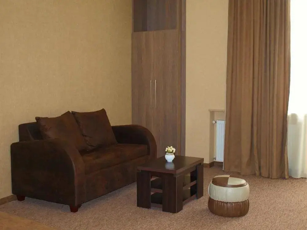 Liel Hotel