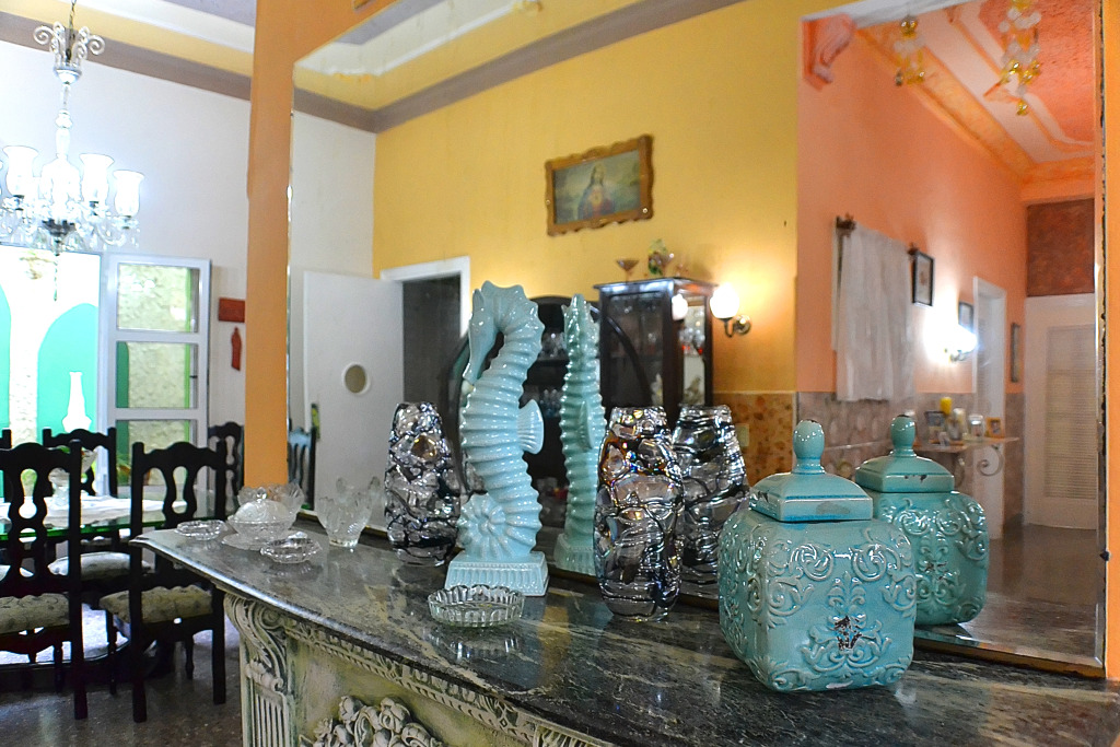 Мини-Отель Hostal Yakelyn