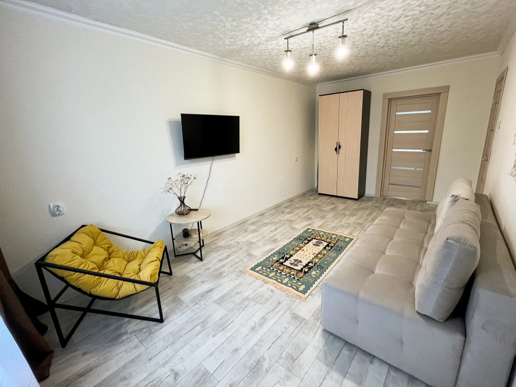 Квартира Life Kirovsk 8 Большая и Уютная