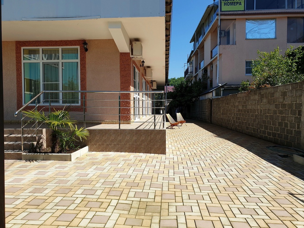 Atlantida Guest house