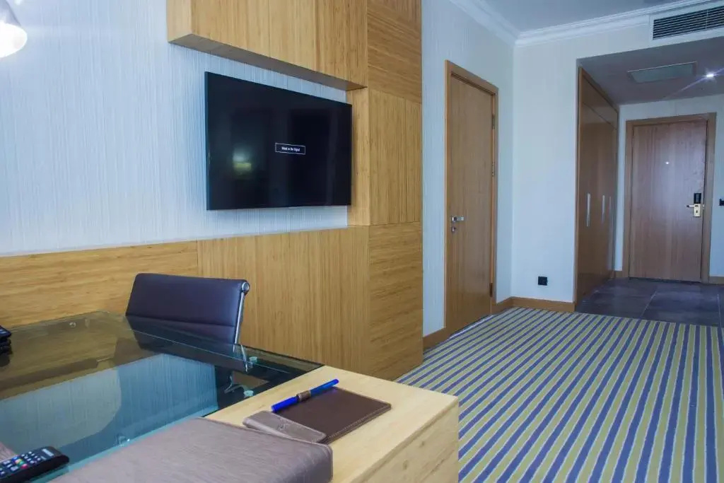 Aidana Plaza Hotel