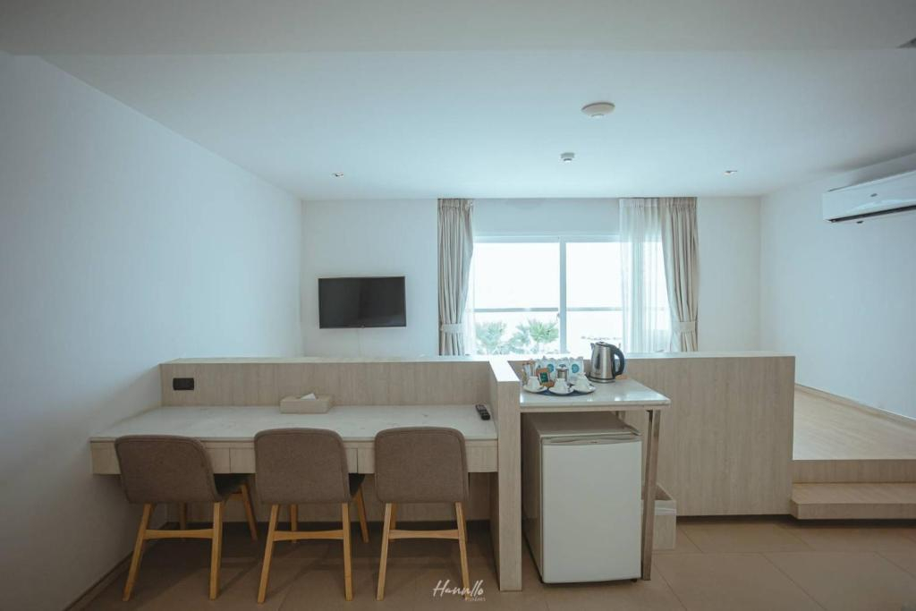 Worita Cove Hotel