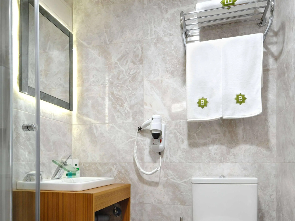 Bizim Hotel